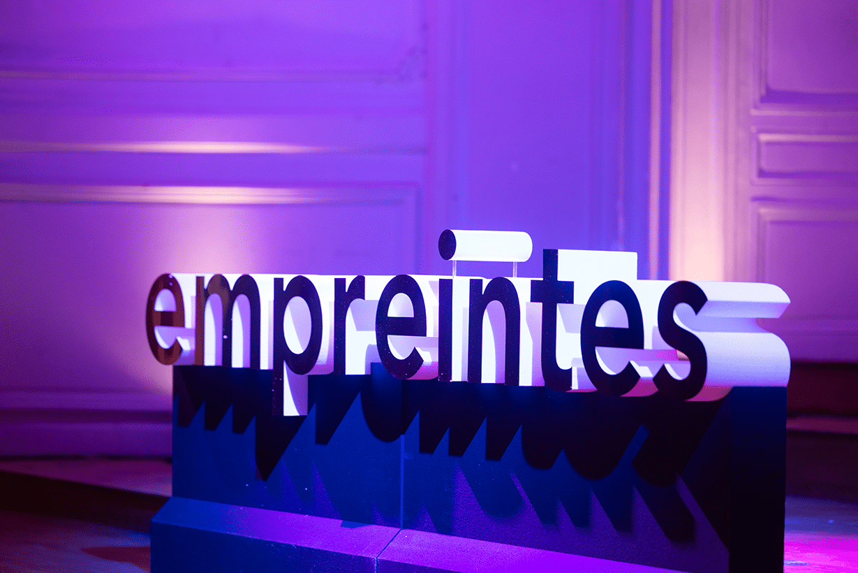 Logo Empreintes scène décor